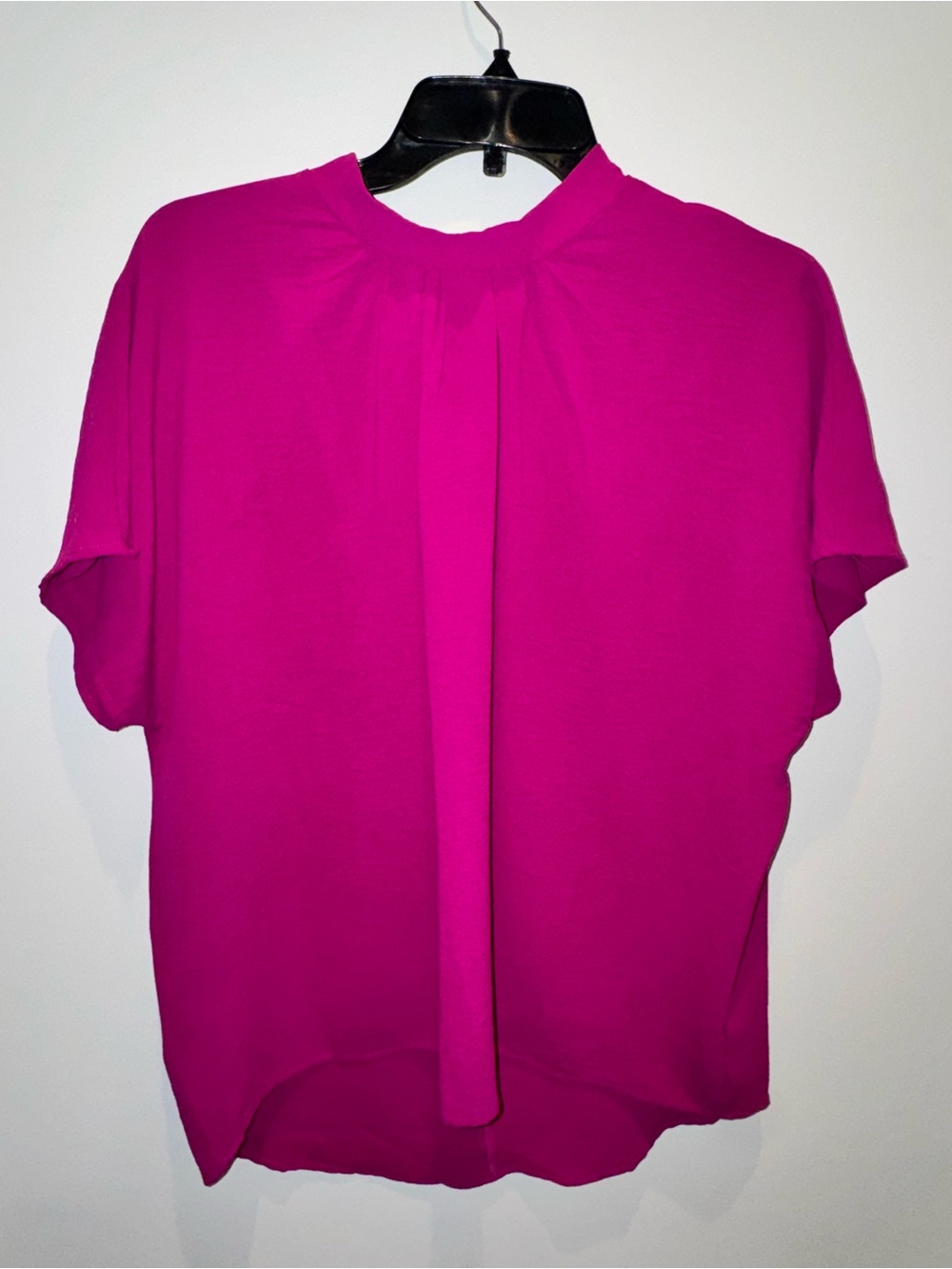 She + Sky Fuchsia Short Sleeve Pleated Back Blouse